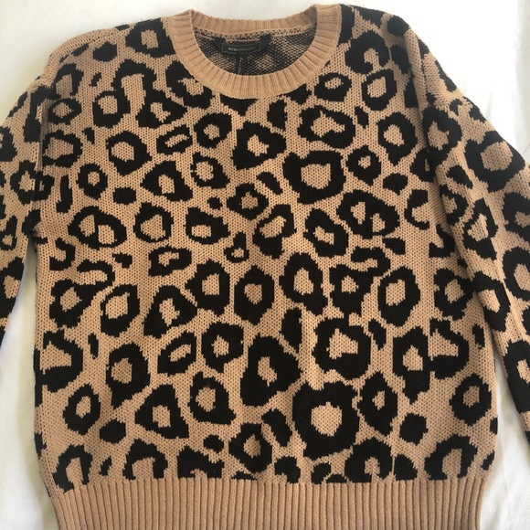 NWT BCBG Leopard Soft Sweater, XS. - Picture 4 of 7